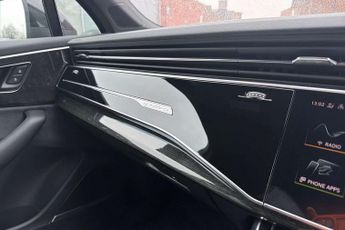 Audi Q7 Black Edition