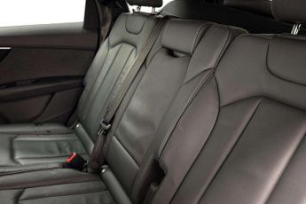 Audi Q7 Black Edition