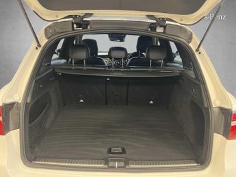 Mercedes-Benz GLC AMG Line