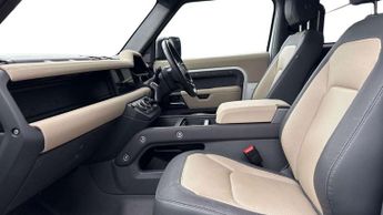 Land Rover Defender X-Dynamic SE