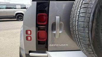 Land Rover Defender SE