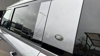 Land Rover Defender SE