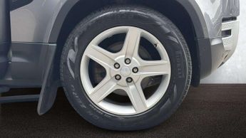 Land Rover Defender SE