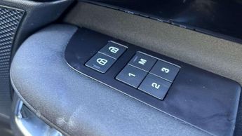 Land Rover Discovery R-Dynamic SE