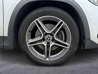 Mercedes-Benz GLA AMG Line