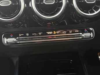 Mercedes-Benz GLA AMG Line