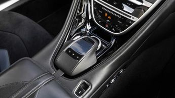 Aston Martin DBS Superleggera