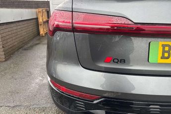 Audi Q8 Black Edition