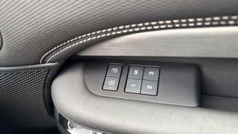 Land Rover Discovery R-Dynamic HSE