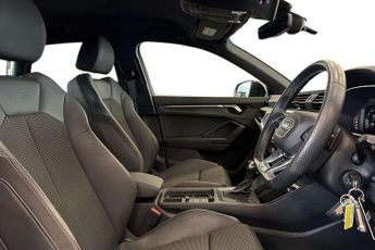 Audi Q3 Black Edition