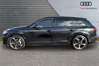 Audi Q7 Black Edition