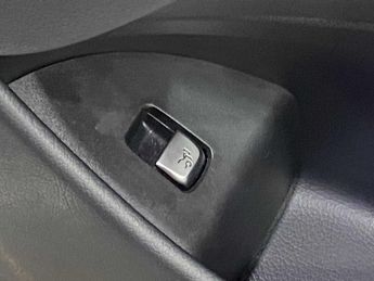 Mercedes-Benz E Class SE