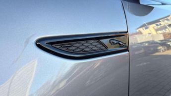 Jaguar E-PACE R-Dynamic SE Black