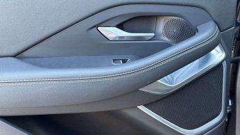 Jaguar E-PACE R-Dynamic SE Black