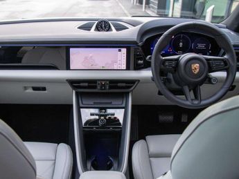 Porsche Macan Electric Estate 