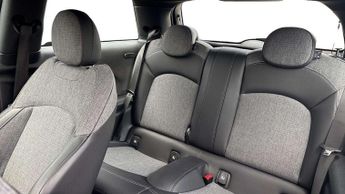 MINI Hatchback Cooper S Level 2