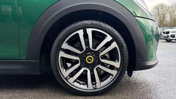 MINI Hatchback Cooper S Level 2