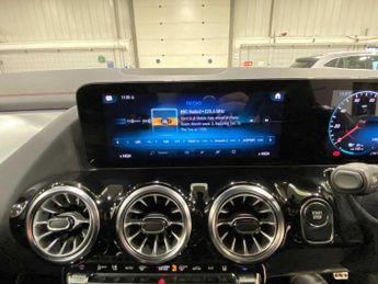 Mercedes-Benz EQA AMG Line