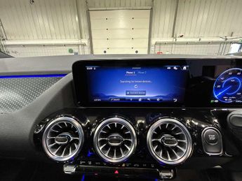 Mercedes-Benz EQA Sport Executive