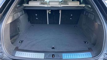 Land Rover Range Rover Velar R-Dynamic SE