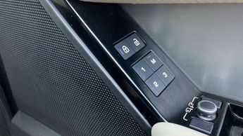 Land Rover Range Rover Velar R-Dynamic SE