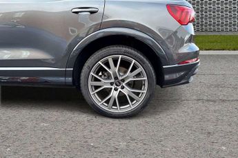 Audi Q3 Black Edition