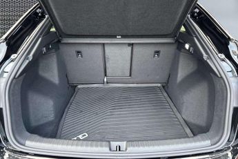 Audi Q4 Black Edition