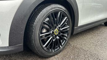 MINI Hatchback Cooper S Level 2