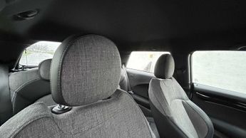 MINI Hatchback Cooper S Level 2