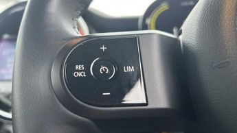 MINI Hatchback Cooper S Level 2