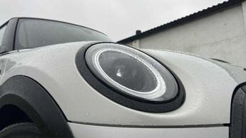 MINI Hatchback Cooper S Level 2