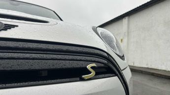 MINI Hatchback Cooper S Level 2