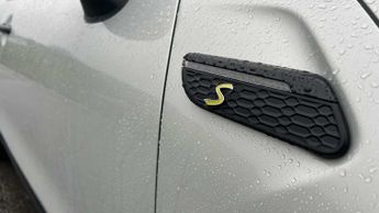 MINI Hatchback Cooper S Level 2