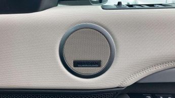 Land Rover Discovery R-Dynamic HSE