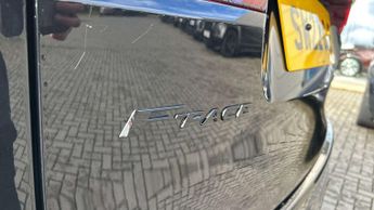 Jaguar F-PACE R-Dynamic Black