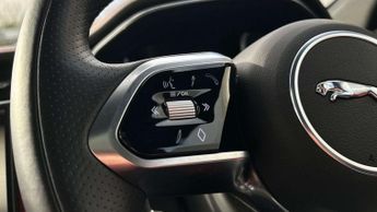 Jaguar F-PACE R-Dynamic Black