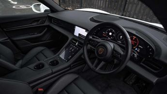 Porsche Taycan 