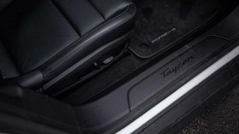 Porsche Taycan 