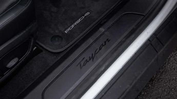 Porsche Taycan 