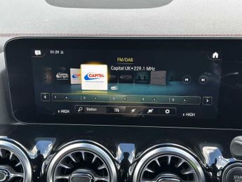 Mercedes-Benz EQA AMG Line