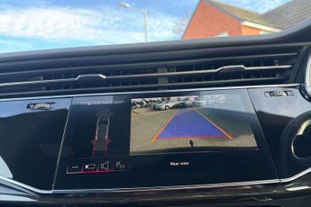 Audi Q7 SQ7 Black Edition