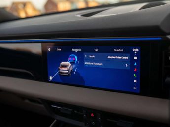 Porsche Macan Electric Estate 