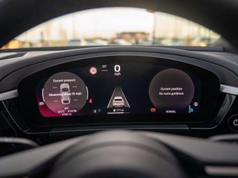 Porsche Macan Electric Estate 