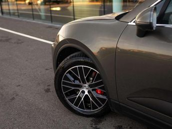 Porsche Macan Electric Estate 