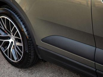 Porsche Macan Electric Estate 