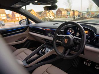 Porsche Macan Electric Estate 