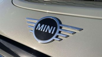 MINI Hatchback Cooper S Level 1