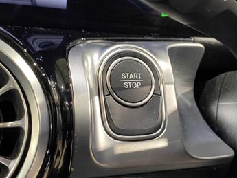 Mercedes-Benz EQB AMG Line Premium Plus