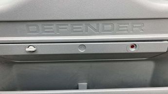 Land Rover Defender XS Edition