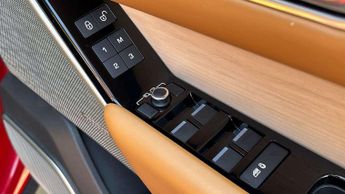 Land Rover Range Rover Velar SE